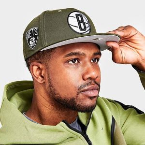New Era Brooklyn Nets NBA Olive 59FIFTY Fitted Hat in Green/New Olive Size 7 5/8 - 8206244