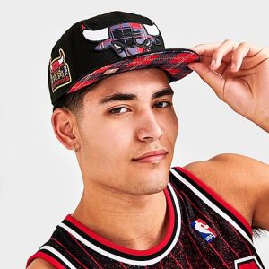 New Era Chicago Bulls NBA Plaid Logo 9FIFTY Snapback Hat in Black/Plaid - 8206136