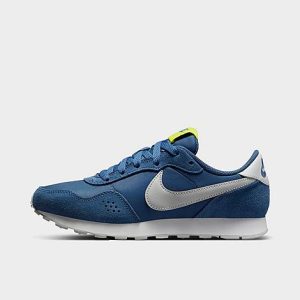 Nike Boys&apos; Big Kids&apos; MD Valiant Casual Shoes in Blue/Mystic Navy Size 5.0 Suede - 3217610