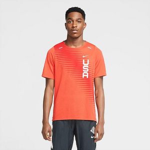 Nike Men&apos;s Dri-FIT Team USA Rise 365 Short-Sleeve Running Top in Red/Chile Red Size Small Cotton/Polyester - 5794053