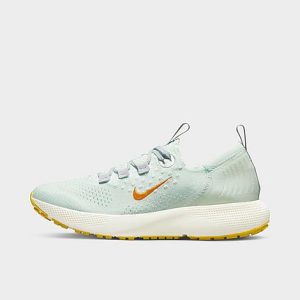 Nike Women&apos;s Escape Run Flyknit Road Running Shoes in Green/Barely Green Size 10.0 - 3219441