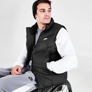 Nike Men&apos;s Sportswear Storm-FIT Windrunner Vest in Black/Black Size Small - 5748602