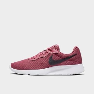 Nike Women&apos;s Tanjun Casual Shoes in Red/Desert Berry Size 10.5 - 3552896