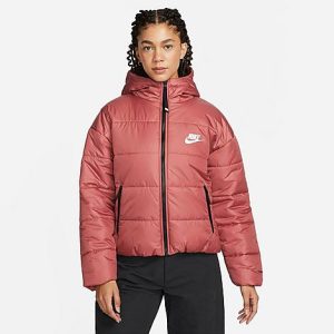 Nike Women&apos;s Sportswear Therma-FIT Repel Hooded Classic Puffer Jacket in Red/Canyon Rust Size Small 100% Polyester/Fleece/Fiber - 5888992