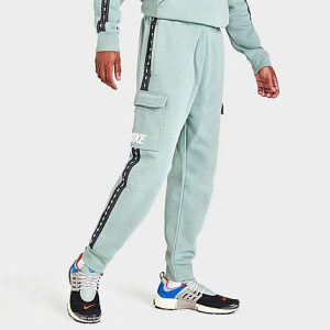 Nike Men&apos;s Sportswear Repeating Fleece Cargo Pants in Green/Dusty Sage Size Large Cotton/Polyester/Fleece - 5774305