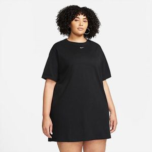Nike Women&apos;s Sportswear Essential T-Shirt Dress (Plus Size) in Black/Black Size 2XL 100% Cotton - 5851969