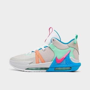 Nike Big Kids&apos; LeBron Witness 7 Basketball Shoes Size 4.5 - 3221800