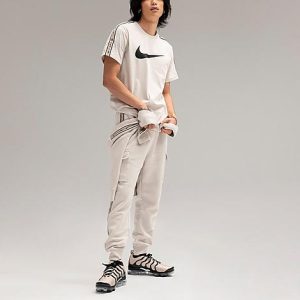 Nike Sportswear Repeat Tape Fleece Cargo Jogger Pants in White/Light Bone Size XL Cotton/Polyester/Fleece - 5820933