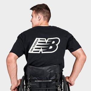 New Balance Men&apos;s NB Essentials Graphic T-Shirt in Black/Black Size 2XL 100% Cotton - 5823699