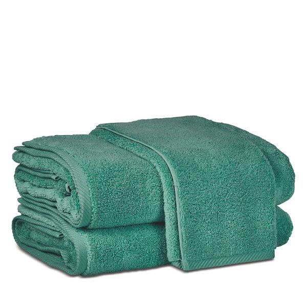 Matouk Milagro Fingertip Towel