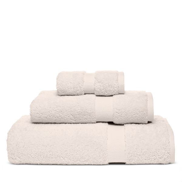 Matouk Lotus Fingertip Towel