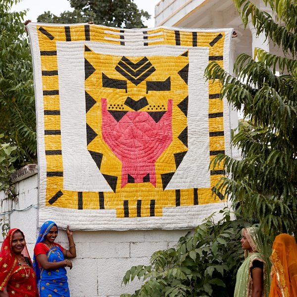 Cqc La Tiger Quilt with Two Shams, King