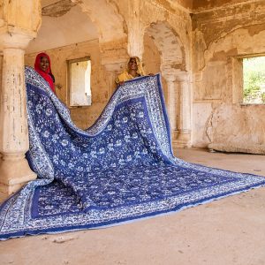 Cqc La Zuma Quilt with Two Shams, Queen
