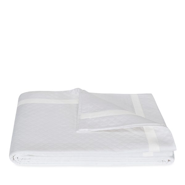 Matouk Lowell Diamond Matelasse Coverlet, King