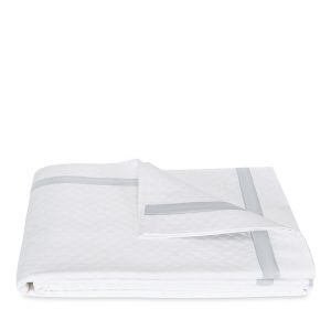 Matouk Lowell Diamond Matelasse Coverlet, King