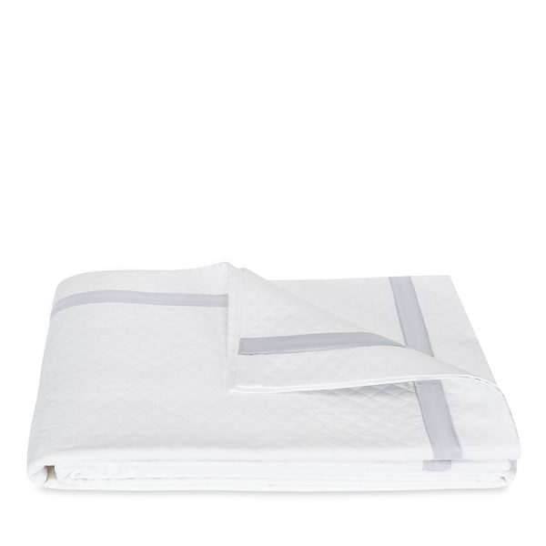 Matouk Lowell Diamond Matelasse Coverlet, King