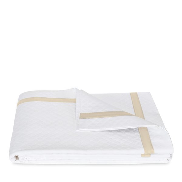 Matouk Lowell Diamond Matelasse Coverlet, King
