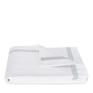 Matouk Lowell Diamond Matelasse Coverlet, King