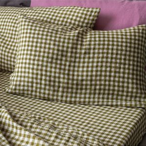 Piglet in Bed Gingham Linen Fitted Sheet, California King