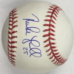 Mike Lowell Autographed 8x10- mlbpaa-p810cmikelowell