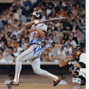 Ken Singleton Autographed 8x10- mlbpaa-p810kensing