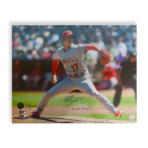 Shohei Ohtani Autographed & Inscribed "2018 ROY" 16 x 20 PITCHING- t0034413dk0018n