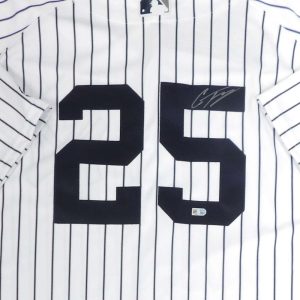 Gleyber Torres Autographed New York Yankees White Authentic Jersey- t0027000000018n