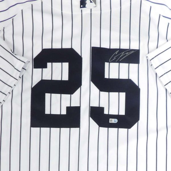 Gleyber Torres Autographed New York Yankees White Authentic Jersey- t0027000000018n