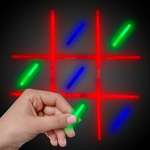 Glow in the Dark Tic Tac Toe Kit by Windy City Novelties- GNO138UN